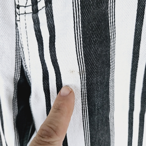 BDG UO URBAN OUTFITTERS | black stripe straight cropped jeans - Picture 6 of 11